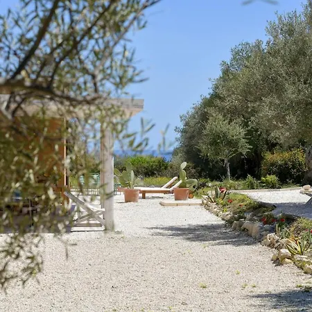 Bed & Breakfast Luccicamare Family-run Beb *